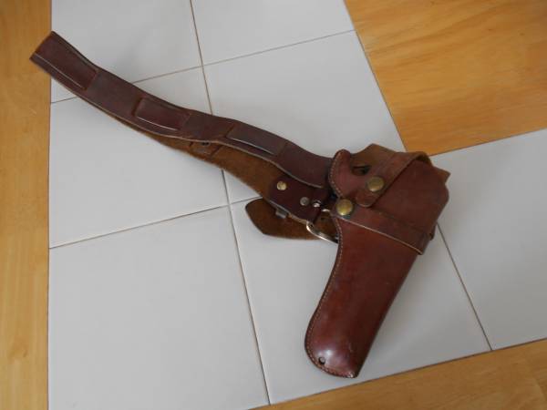 Vintage Gunslinger Saloon Hammer Holster 1