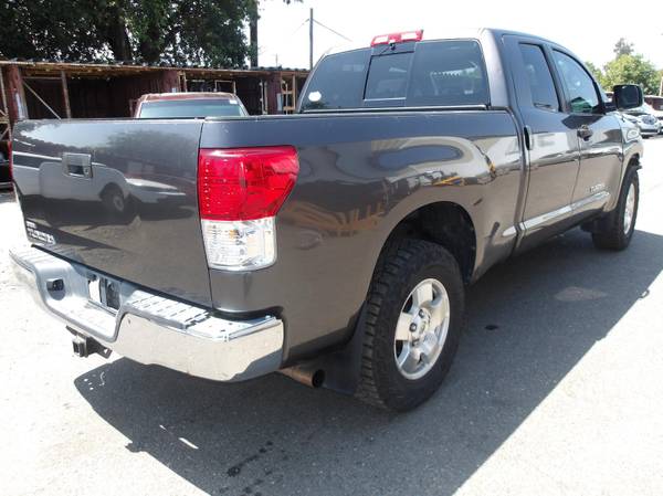 2012 Toyota 4.6L V8 6-Spd AT Stk# R26760 - $8,400 (ROSEVILLE)63619519894915122