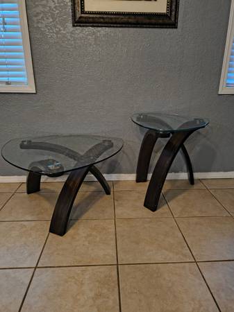 Glass coffee table and 1 end table 1
