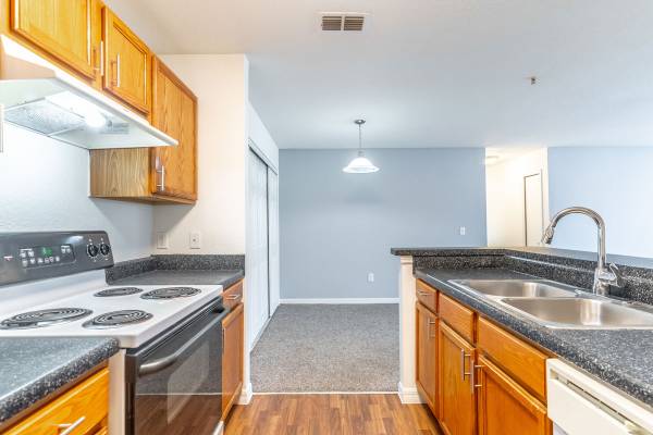 $1,757 / 3br - 1209ft2 - Ideal For Entertaining, Pet Friendly (Melbourne)63823722468483122