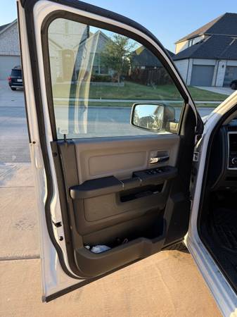 2012 RAM 1500 Crew Cab - Photo 9