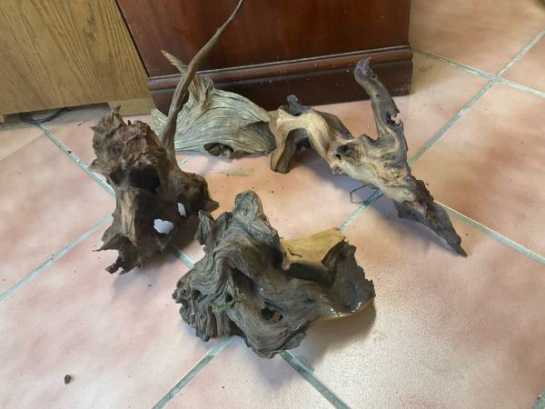 Aquarium Driftwood (Dover)63656332187009120