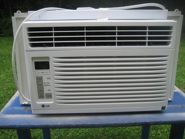 LG /Window AC 6000 BTU'S 1