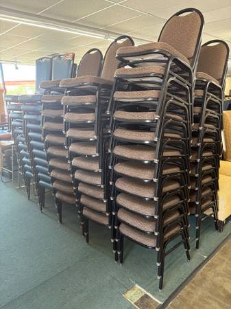 500 Commercial Grade Stack Chairs 1