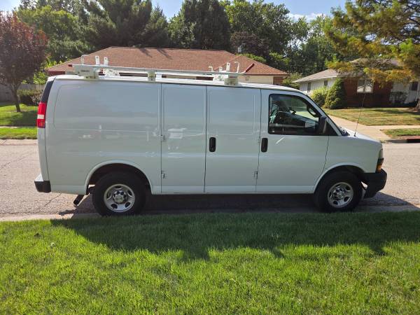 2019 Chevrolet Express 2500 - Main Photo