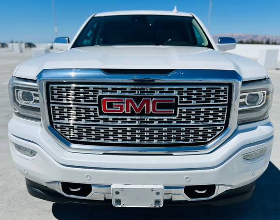 2017 GMC SIERRA DENALI 1500 4WD 4X4 "EXTRA LIMPIO" BAJAS MILLAS "¡FINANCIAMOS NOSOTROS! - $29,995 (san jose oeste)63487829221889122
