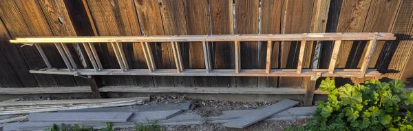 24 foot extension ladder 1