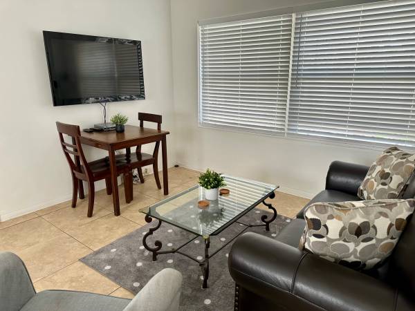 $65 / 1br - Apartamento dúplex privado de una habitación (Ft. Lauderdale, Victoria Park)63825128591745123