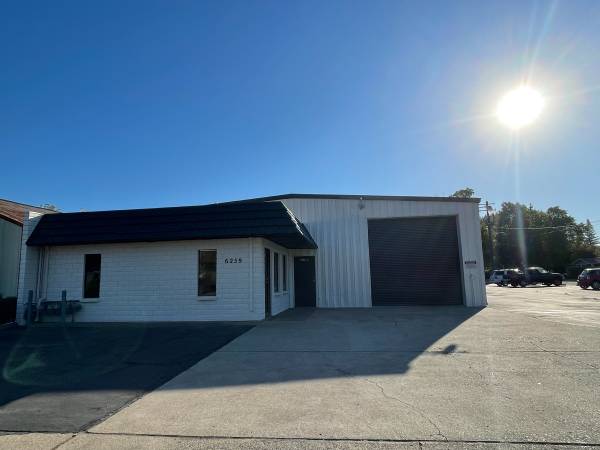 $799 / 1000ft2 - Warehouse & Office Space in Redding / $0.80 per sqft (6259 Eastside Rd., Redding, CA 96001)64151588671618121