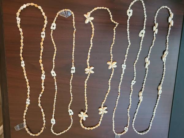 Hawaiian shell necklace 1