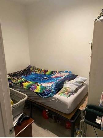 Cozy Room for Rent in Shared Apartment – Convenient Location! 1