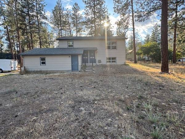 $1,900 / 2br - 816ft2 - 2 bedroom duplex on large fenced lot! (Florence, MT)63657010125827120