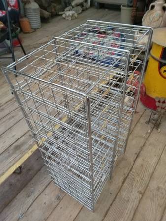 Metal rack for organizing 1
