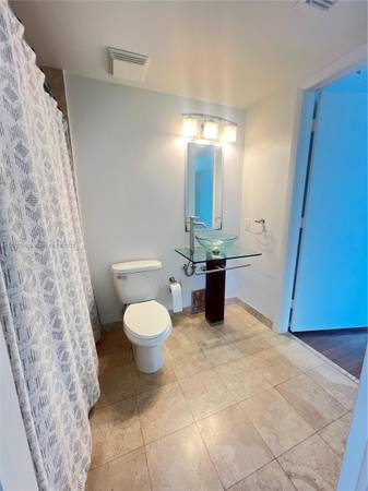 $3,490 / 2br - 1030ft2 - 1 year lease - 2Bed/2Bath + DEN. Internet, cable & 1 parking included (Downtown/Brickell)63825137759745124