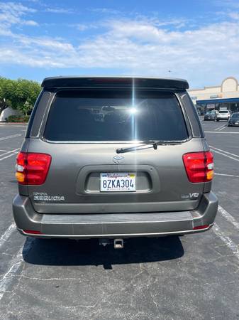2003 Toyota Sequoia Limited 2WD - $3,900 (BURBANK)63623776583553124