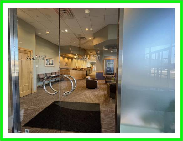 $350 Start the new year off right with bright window office! 🌞🌝64041641724163121