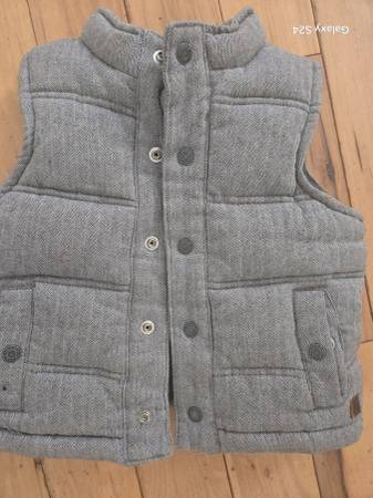 Janie and Jack puffer vest 18-24 months 1