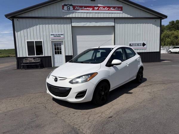 2011 Mazda MAZDA2 **us9.com** 1