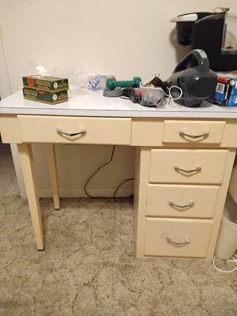 Desk 1