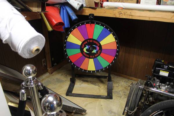 PRE-OWNED 30" SPIN TO WIN DRY ERASE PRIZE WHEEL 1