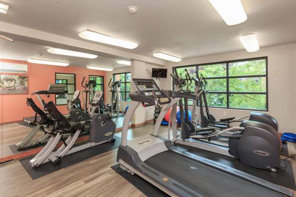 $1,943 / 1br - 712ft2 - 1/bd 1/ba, in Renton WA, High-speed internet access (95 Burnett Ave S, Renton, WA)63948083702914124