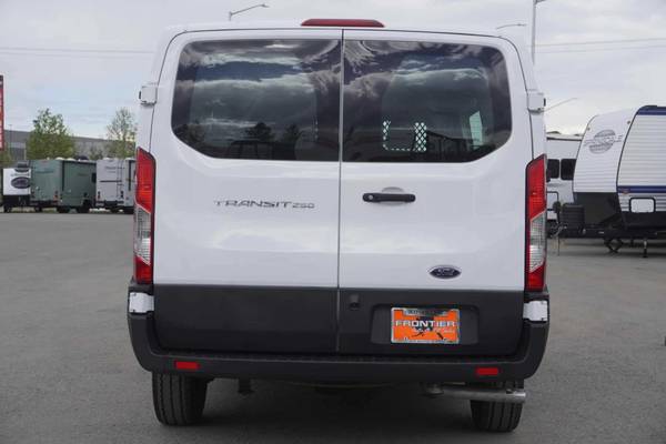 2021 Ford Transit 250 XLT Van de Carga - $31.995 (Anchorage)63469878551427123