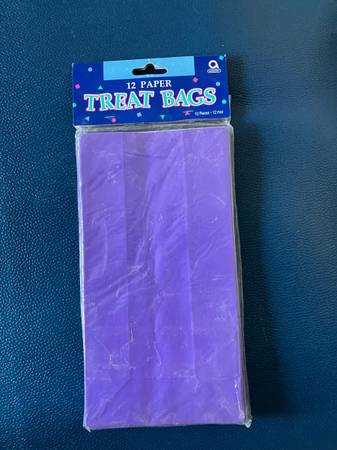 Treat Bags Package 12-Piece - never opened 1