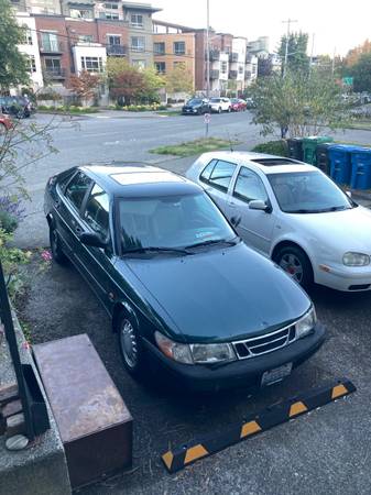 SAAB 1996 900 hatchback 1