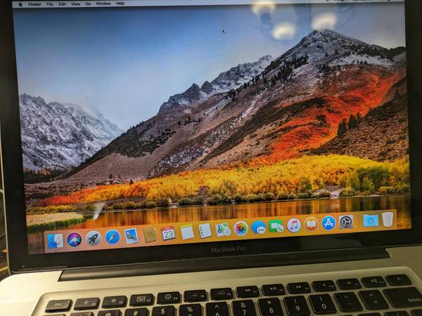 MacBook Pro 15" C2D.8GHZ NVIDIA GPU 4GB RAM/500GB HD Mac Os Hi Sierra 1