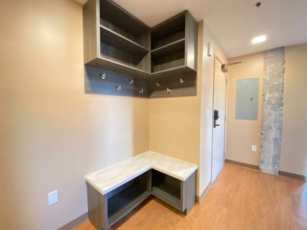 $1,949 / 1br - 867ft2 - GARAGE PARKING SPECIAL! 1 Bedroom -All Utilities Included (83 Hanover St. Manchester)63931519848578123