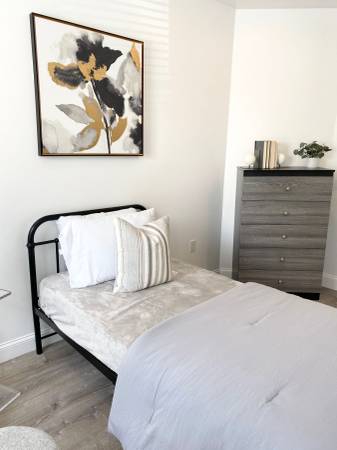 $895 / 9999ft2 - LYNN /BOSTON NO BROKER FEE! FULLY FURNISHED! NO BROKER FEE!63828338812033121