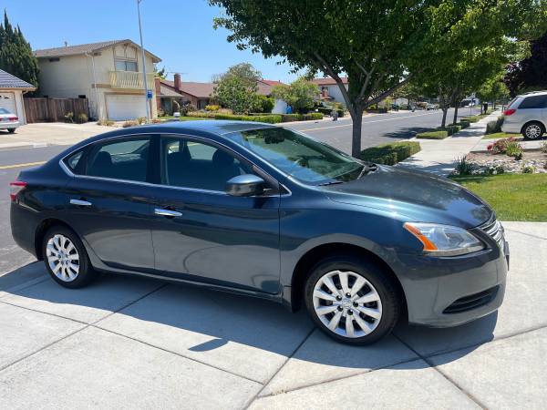 2013 Nissan Sentra SV sedán original con 108.000 millas, se ve nuevo y completamente equipado - $5,200 (fremont / union city / newark)63617852685315120