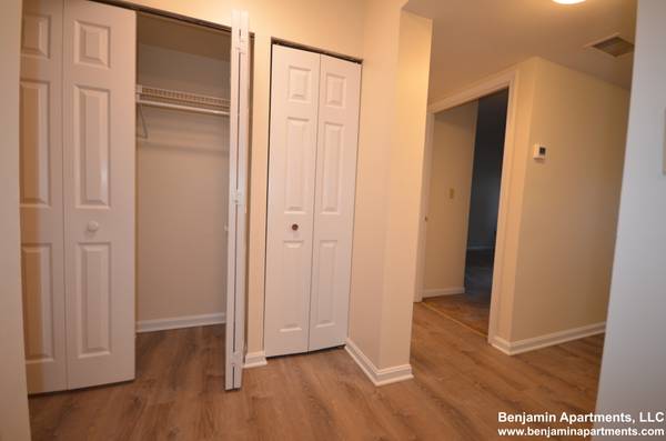 $3,000 / 1br - **1 month free ** NO fee ** Central Square 1 bed 1 bath. Pet ok. (Central Square)63810039768323124