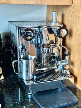 Rocket Espresso Appartamento Espresso Machine 1