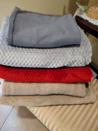 Blankets -100% Polyester (see description) 1