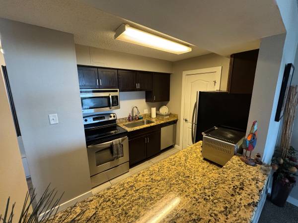 $1,350 / 2br - 1002ft2 - Compartir 2 dormitorios en el centro (Denver)63849269628545124