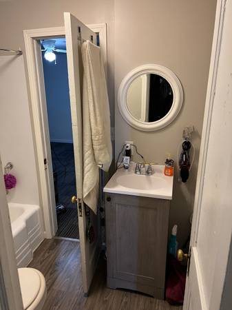 $1,300 / 1br - One Bedroom Single Family Home for Rent (Kenosha County)63774369909249124