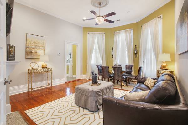 $1690.00 / 1br - 950ft2 - Amazing Lepage St Retreat( Move In special 1/2 deposit)  Fairgrounds /63903769424258124