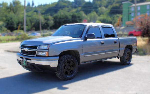 2007 Chevrolet Chevy Silverado 1500 Classic LT1 4 puertas Cabina Doble 4WD 5.8 pies. SB - $7,999 (+ GQ Motorsports)63624401298049122