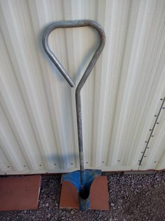 HOLE DIGGER FOR  PLANTS @ SMALL TREES 1