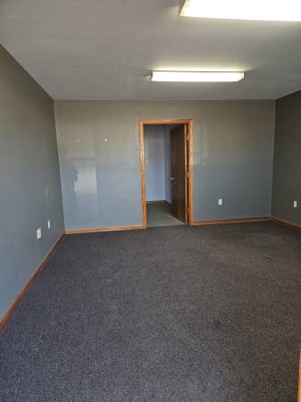 $1,450 / 1650ft2 - Espacio Industrial para Tienda, Oficina y Baño en Alquiler 1,650 pies cuadrados (SALEM)63660394983555121