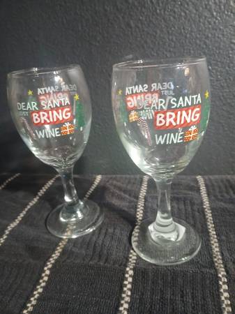 Christmas Wine Glasses 1