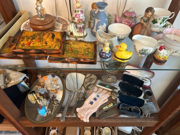 Yard sale photo