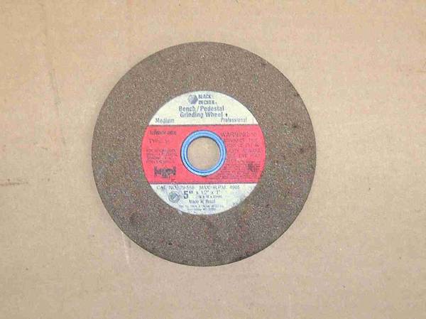 Black & Decker Professional Bench Grinding Wheel 5" Dia. 1/2" Wide 1