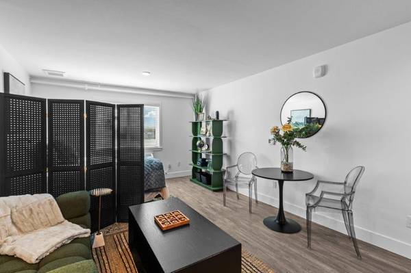 Cozy Studio at The Clark – 2-3 Months FREE Rent, Move In Now 1