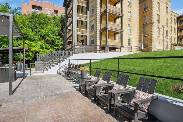 $1,009 / 325ft2 - Studio Apartments For Rent @ Renew on Temple- Great Prices (Downtown)63674381169025122