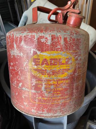 Eagle 5-gallon gas can 1
