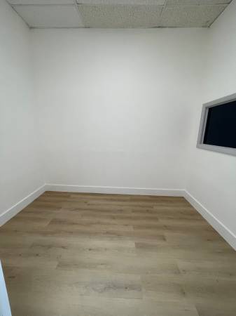 $4,300 / 1000ft2 - Retail Space For Rent (Hallandale Beach, FL)63379733522305124