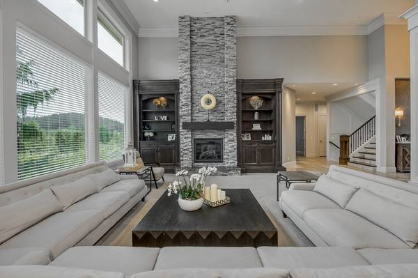 $1,989,800 / 7br - 6700ft2 - Custom Home In the gated Beaverlake Estates newly remodeled with ADU (Oregon City)63870109130881121