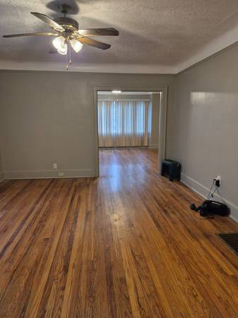 $1,000 / 3br - 1200ft2 - Rare find a Spacious lower flat on the East Side of Detroit (East Side of Detroit)64018941746435122